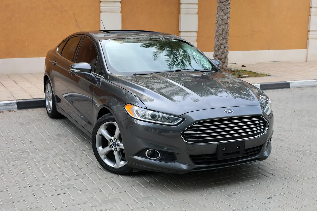 FORD FUSION SE - GCC SPECS - ACCIDENT FREE - FULL SERVICE HISTORY - EXCELENT CONDITION - - Thumbnail 2