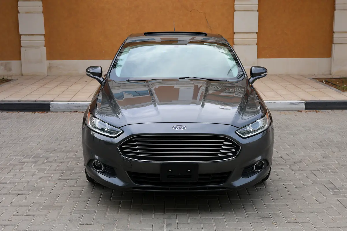 FORD FUSION SE - GCC SPECS - ACCIDENT FREE - FULL SERVICE HISTORY - EXCELENT CONDITION - - Thumbnail 7