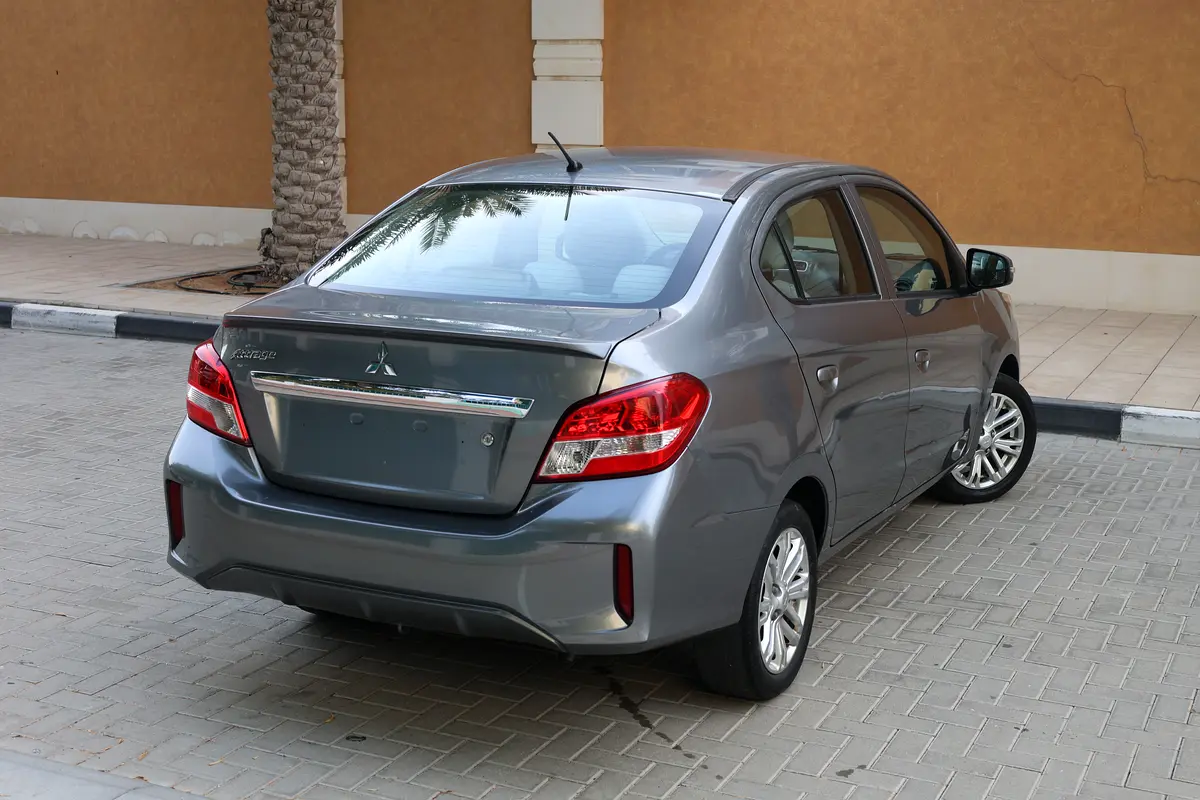Mitsubishi Attrage GLX 2022 - GCC Specs - Low Mileage - Thumbnail 3
