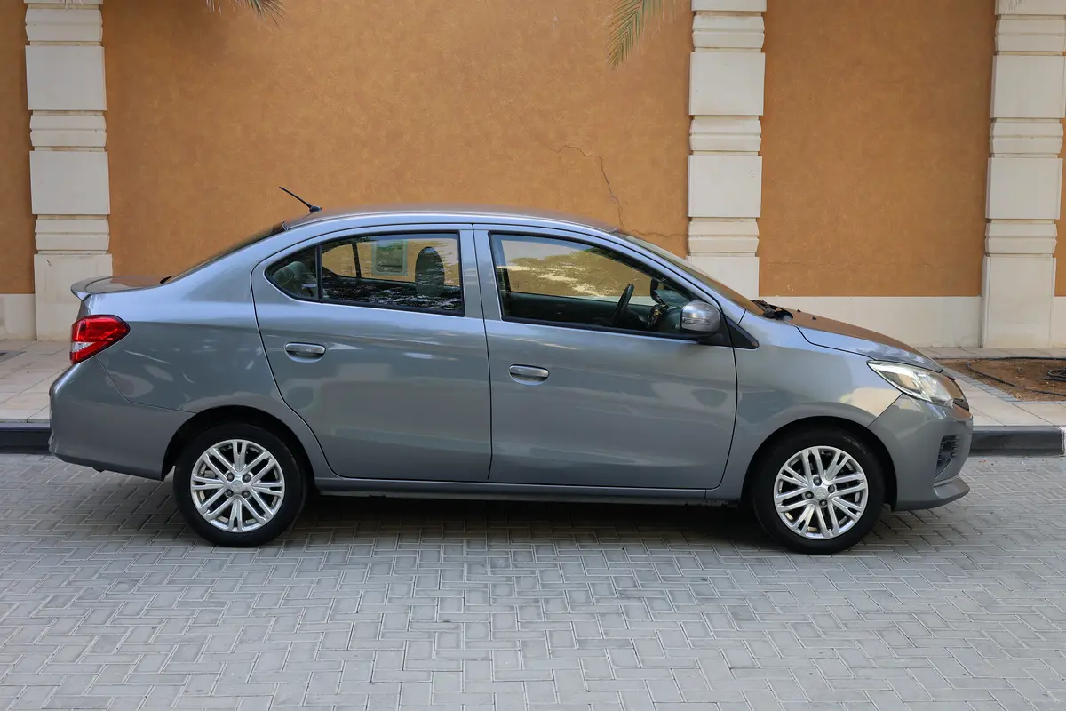 Mitsubishi Attrage GLX 2022 - GCC Specs - Low Mileage - Thumbnail 7
