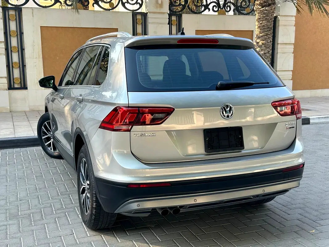 VOLKSWAGEN TIGUAN SE 2.0 TFSI - GCC SPECS - ACCIDENT FREE - FULL SERVICE HISTORY - - Thumbnail 5