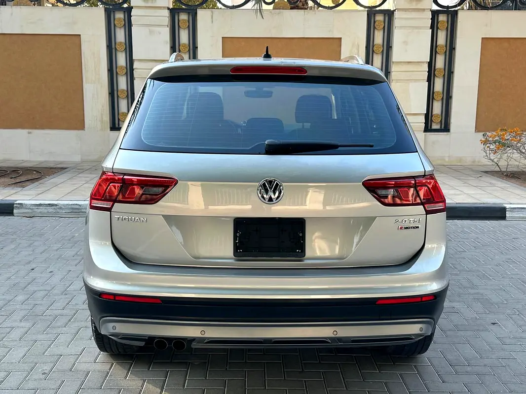 VOLKSWAGEN TIGUAN SE 2.0 TFSI - GCC SPECS - ACCIDENT FREE - FULL SERVICE HISTORY - - Thumbnail 7