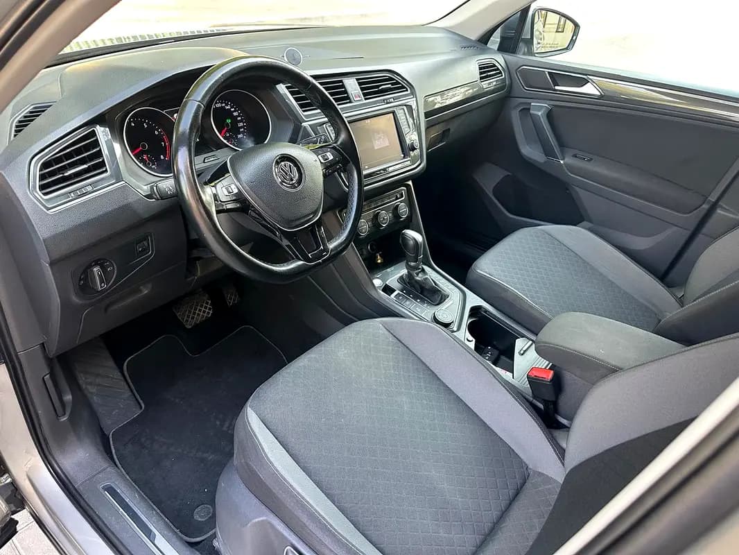 VOLKSWAGEN TIGUAN SE 2.0 TFSI - GCC SPECS - ACCIDENT FREE - FULL SERVICE HISTORY - - Thumbnail 10