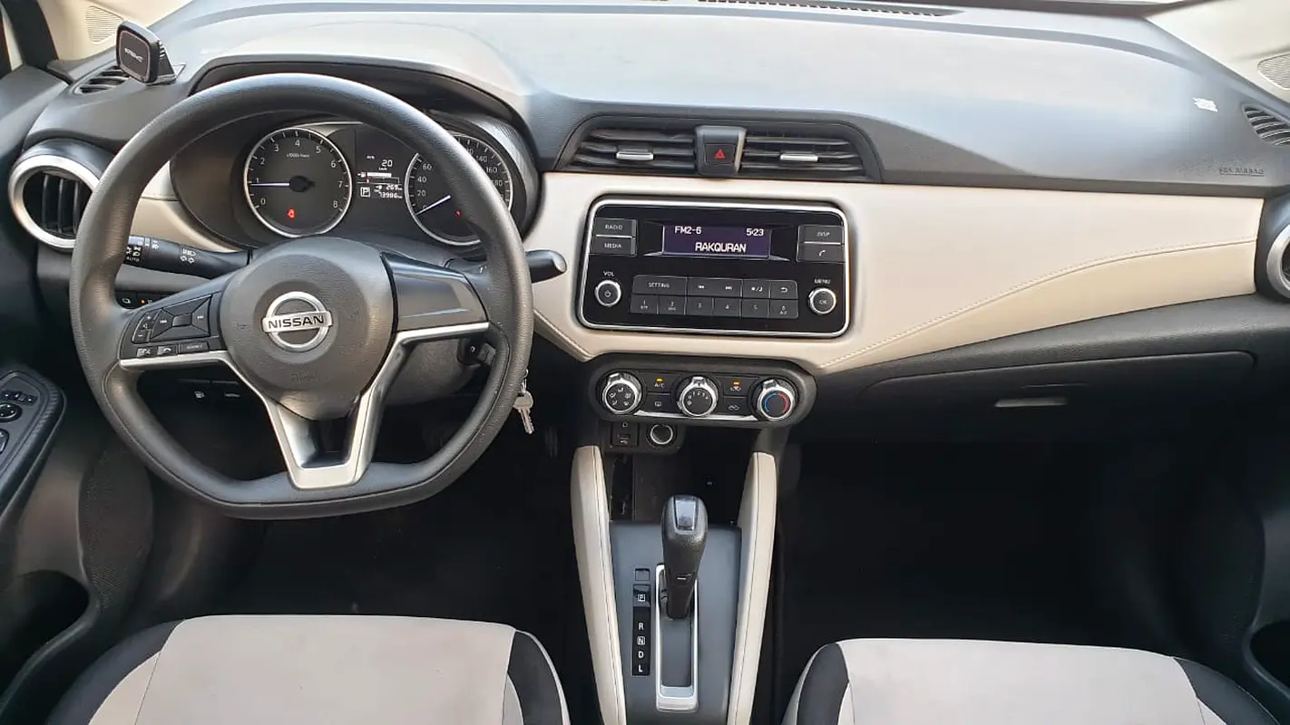 NISSAN SUNNY 1.5L - GCC SPECS - UNDER WARRANTY - FULL SERVICE HISTORY - ACCIDENT FREE - - Thumbnail 9