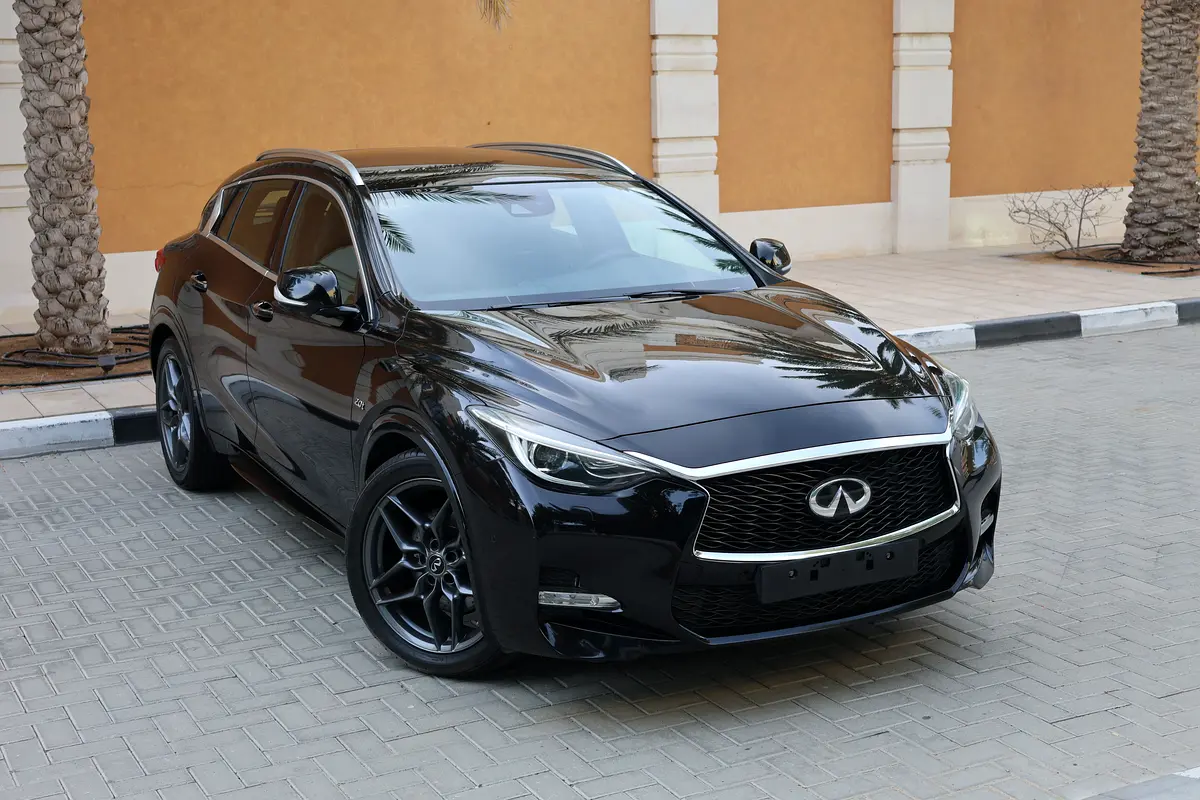 INFINITI Q30S - UNDER WARRANTY - GCC SPECS - FULL SERVICE HISTORY - ACCIDENT FREE - - Thumbnail 2