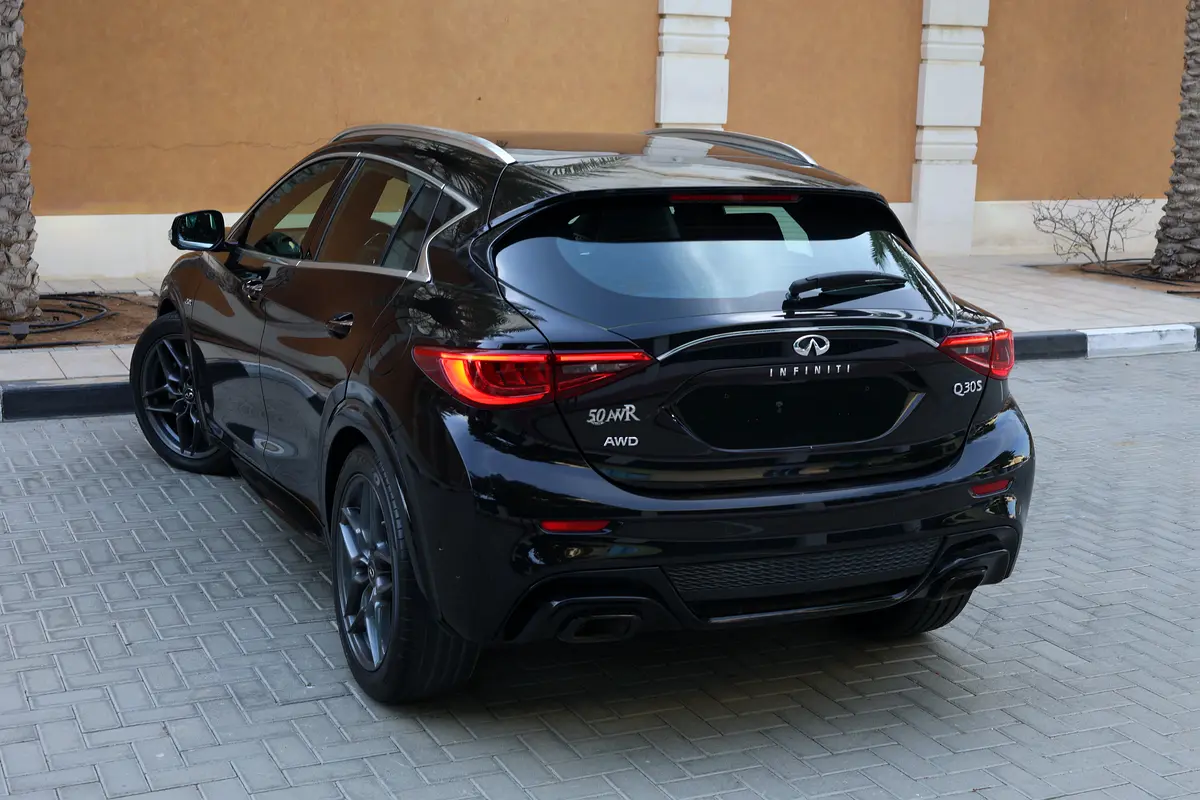 INFINITI Q30S - UNDER WARRANTY - GCC SPECS - FULL SERVICE HISTORY - ACCIDENT FREE - - Thumbnail 5