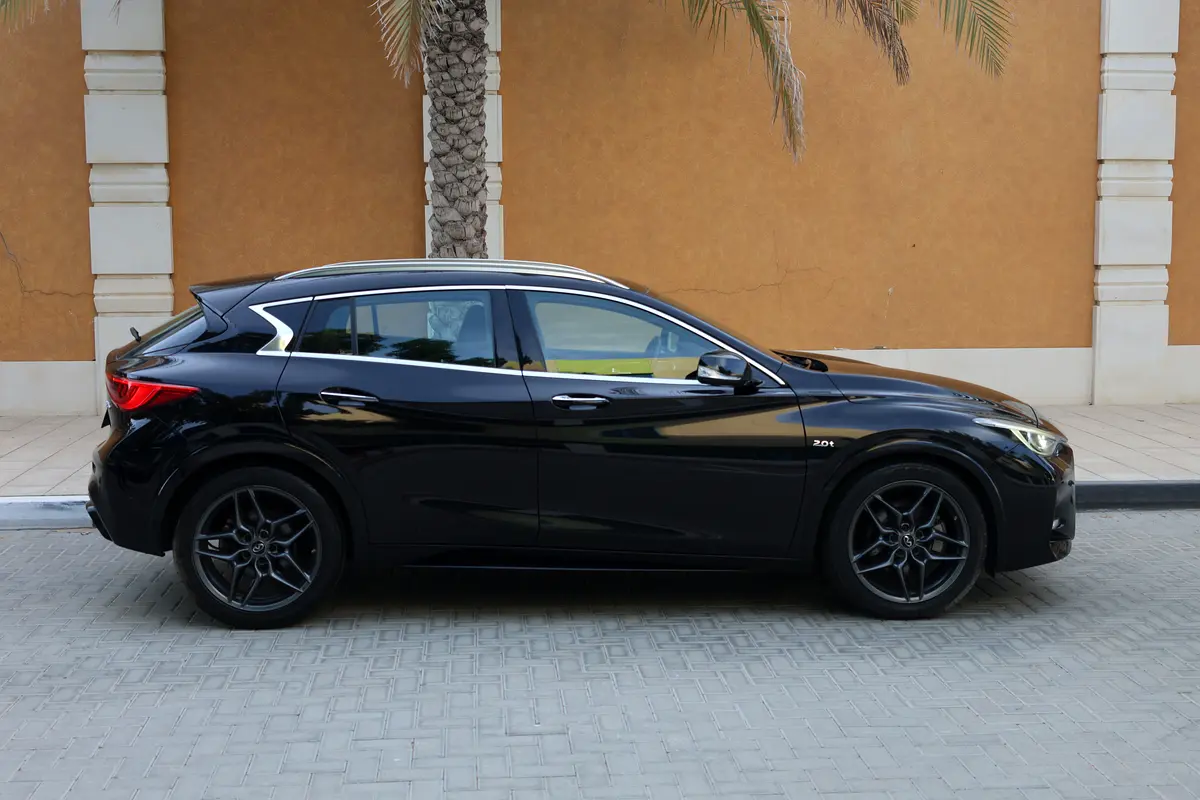INFINITI Q30S - UNDER WARRANTY - GCC SPECS - FULL SERVICE HISTORY - ACCIDENT FREE - - Thumbnail 9
