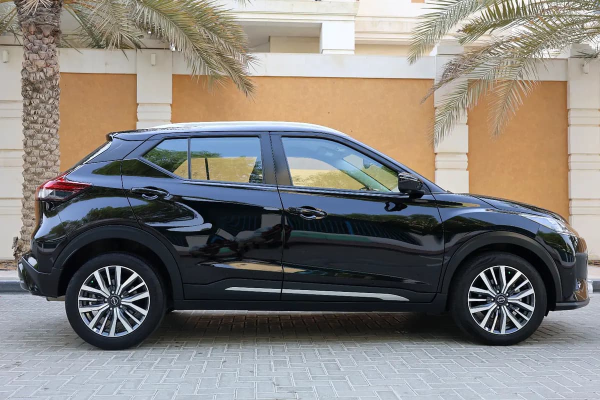 NISSAN KICKS SL 1.6L - GCC SPECS - 5 YEARS UNDER WARRANTY - FREE SERVICE CONTRACT - ACCIDENT FREE - - Thumbnail 9