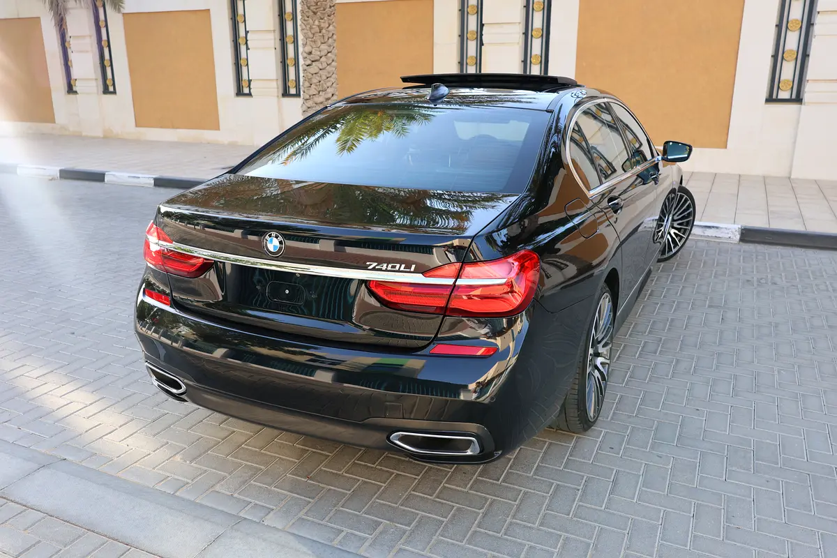 BMW 7-Series-740Li-2016-98000KM-GCC SPECS-EXCELLENT CONDITION - Thumbnail 4