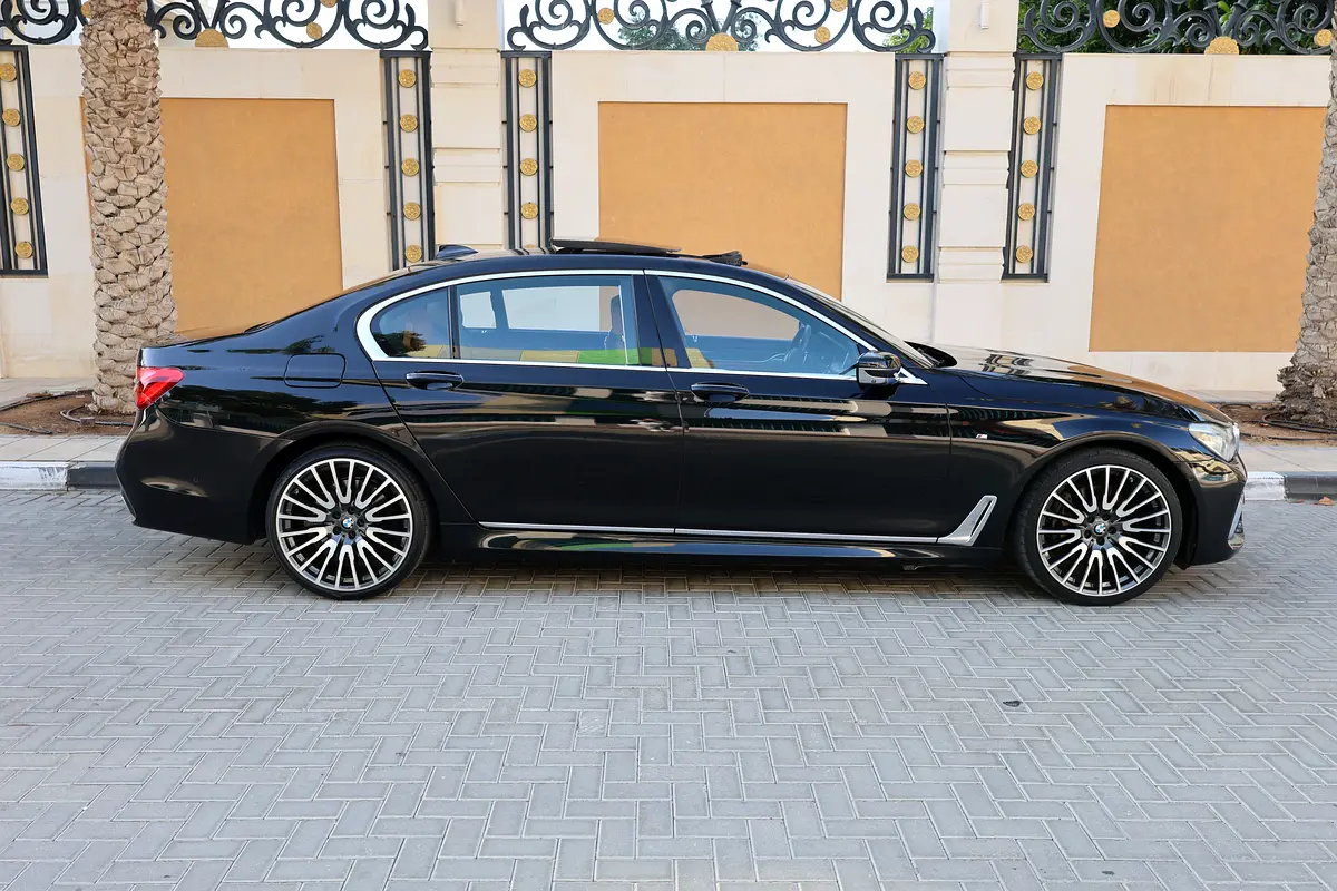 BMW 7-Series-740Li-2016-98000KM-GCC SPECS-EXCELLENT CONDITION - Thumbnail 5
