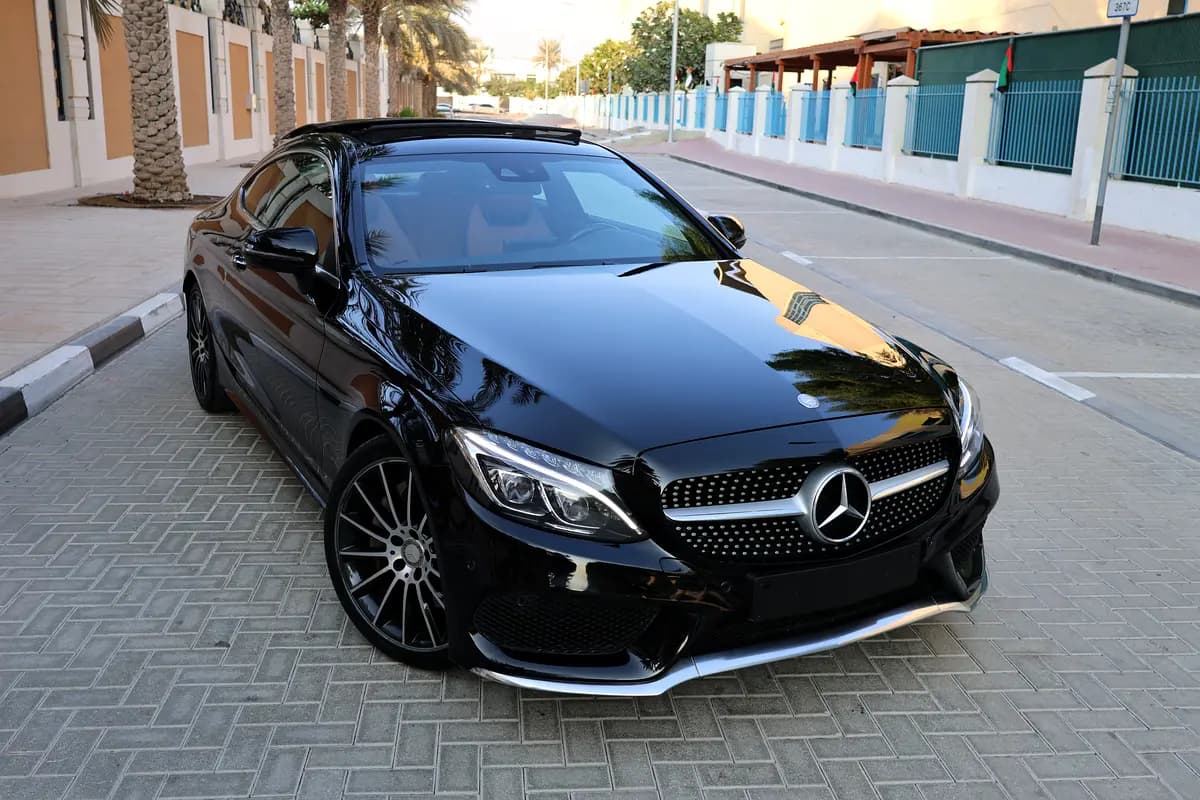 MERCEDES-BENZ C200-COUPE -2017-136000KM-GCC SPECS - Thumbnail 2