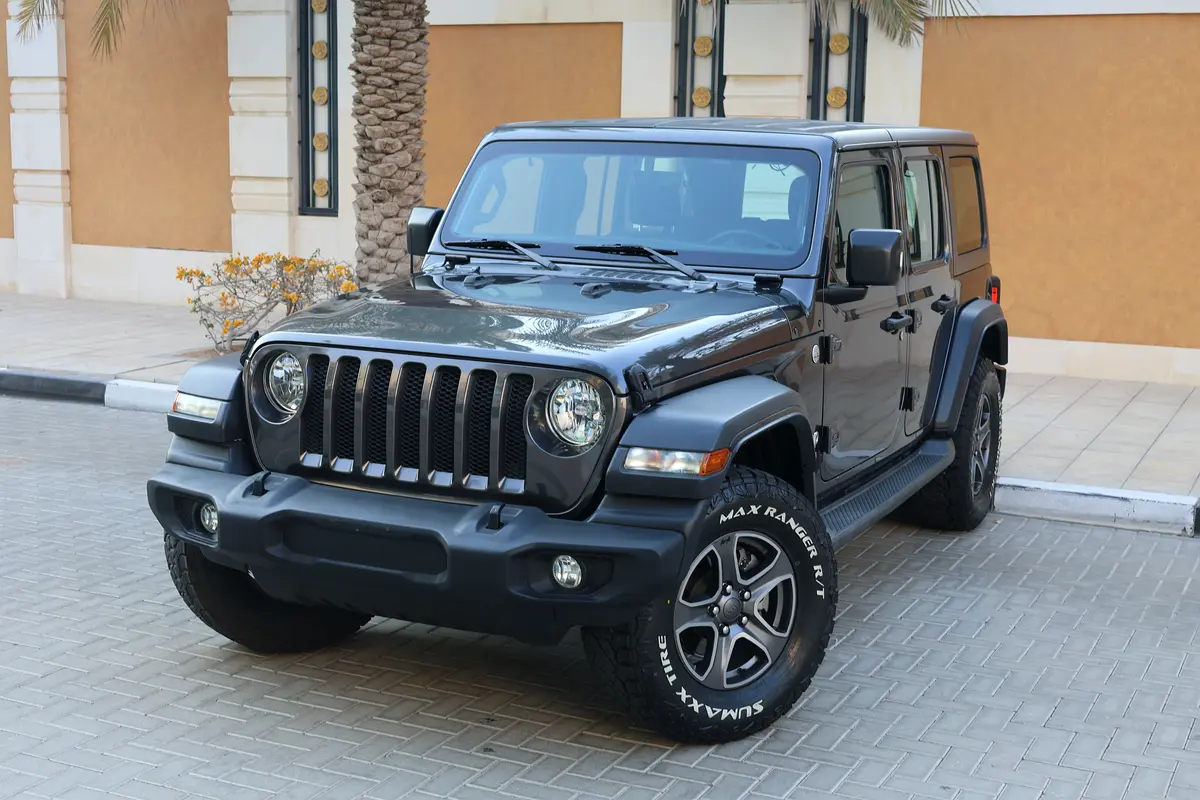 JEEP WRANGLER -unlimited sport 2018-129000KM-GCC SPECS-FULL SERVICE HISTORY-EXCELLENT CONDITION - Thumbnail 2