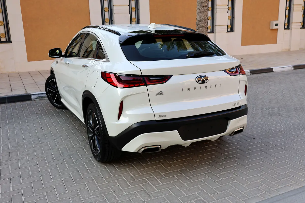 INFINITI  QX55-2022-101000KM-GCC SPECS-EXCELLENT CONDITION - Thumbnail 3