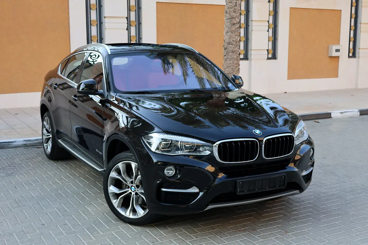 BMW X6 2018-114,000km -GCC Specs-Excellent Condition - Thumbnail 2