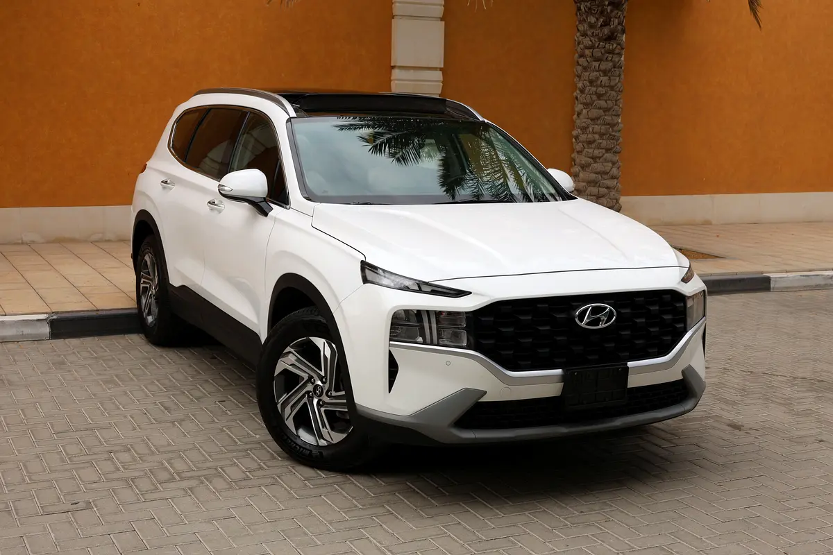 SANTA FE 2.5L ( COMFORT PLUS ) - GCC SPECS - UNDER WARRANTY UNTIL OCT 2028 - ACCIDENT FREE - - Thumbnail 2