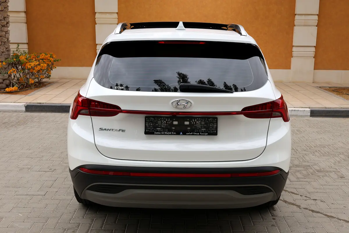 SANTA FE 2.5L ( COMFORT PLUS ) - GCC SPECS - UNDER WARRANTY UNTIL OCT 2028 - ACCIDENT FREE - - Thumbnail 8