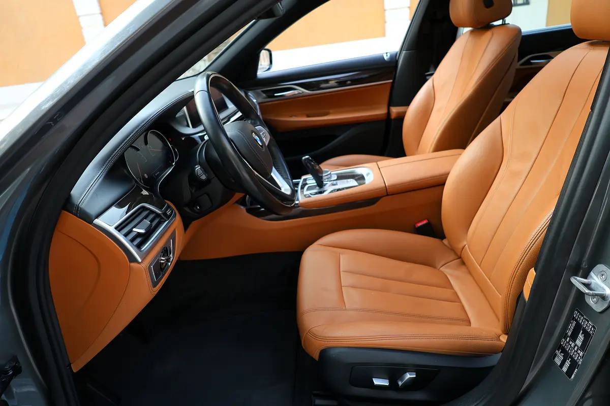 BMW 7 SERIES-730LI-2019-112000KM-GCC SPECS-EXCELLENT CONDITION - Thumbnail 9