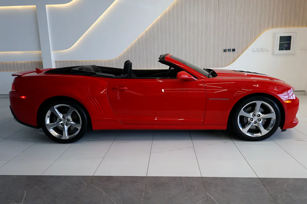 2015 Chevrolet Camaro SS - GCC Specs - Excellent Condition! - Thumbnail 8