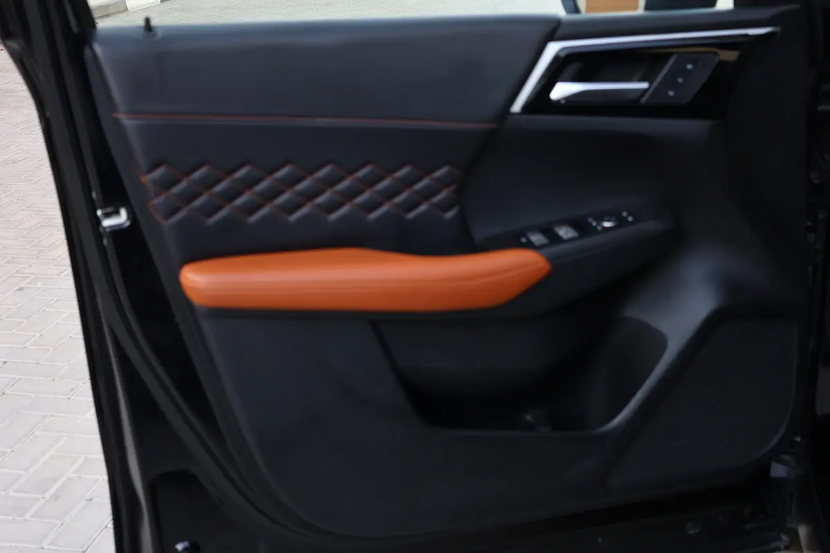 Mitsubishi Outlander Limited Edition 2025 -54000KM- GCC Specs - Brand New! - Thumbnail 8