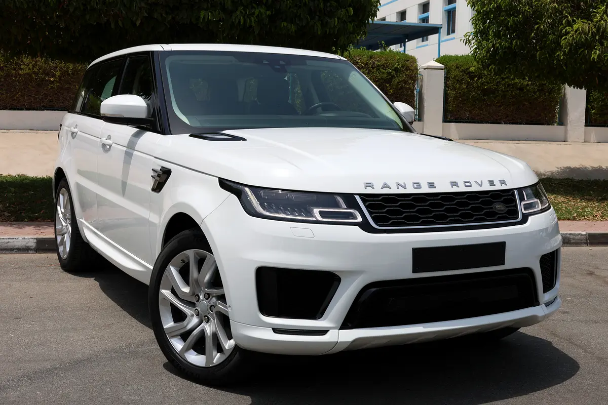 Land Rover Range Rover Sport HSE 2019 -117000km -GCC Specs - Thumbnail 2