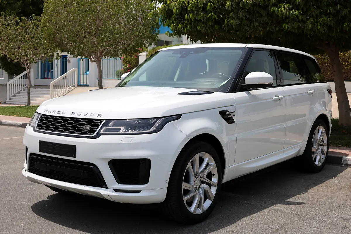 Land Rover Range Rover Sport HSE 2019 -117000km -GCC Specs - Thumbnail 5