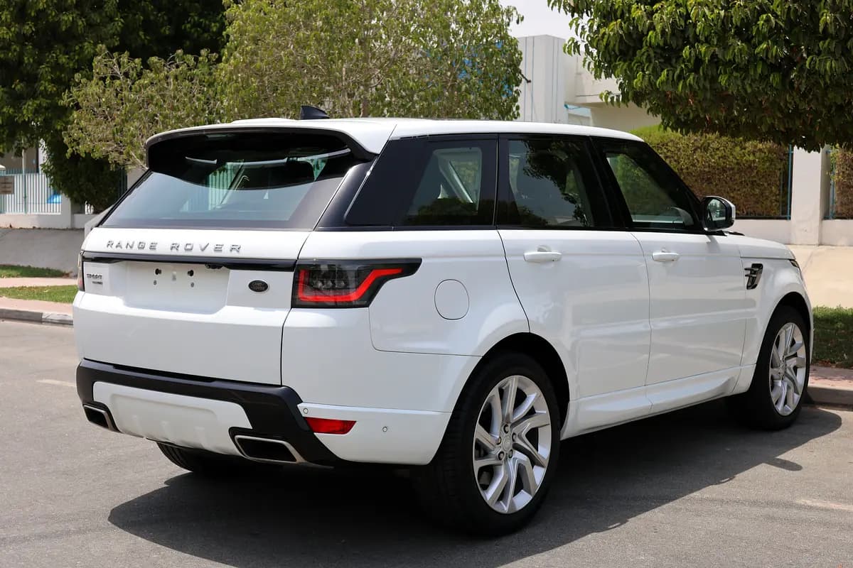 Land Rover Range Rover Sport HSE 2019 -117000km -GCC Specs - Thumbnail 8