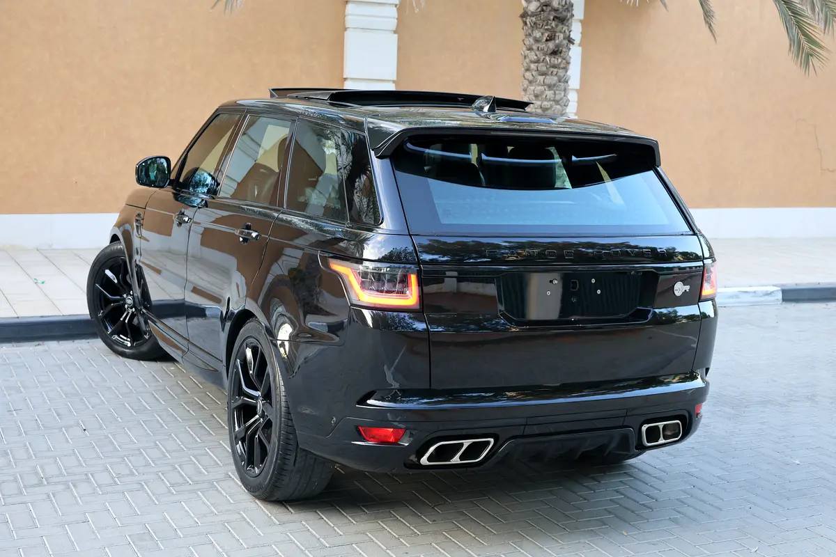 Range Rover Sport -2020-142000KM-GCC SPECS-EXCELLENT CONDITION SVR KIT at agency fix - Thumbnail 3