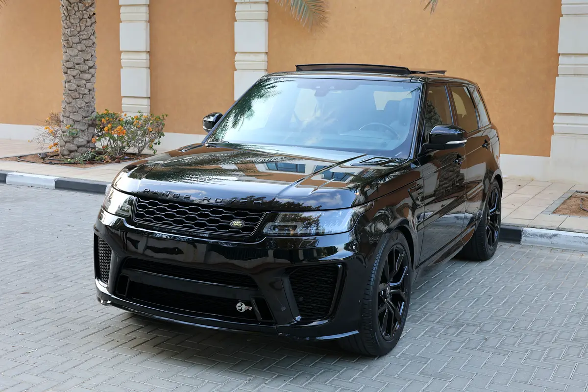 Range Rover Sport -2020-142000KM-GCC SPECS-EXCELLENT CONDITION SVR KIT at agency fix - Thumbnail 5