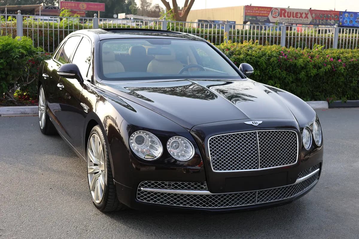 Bentley Flying Spur W12 2014 GCC Specs-71000km-EXCELLENT CONDITION - Thumbnail 5
