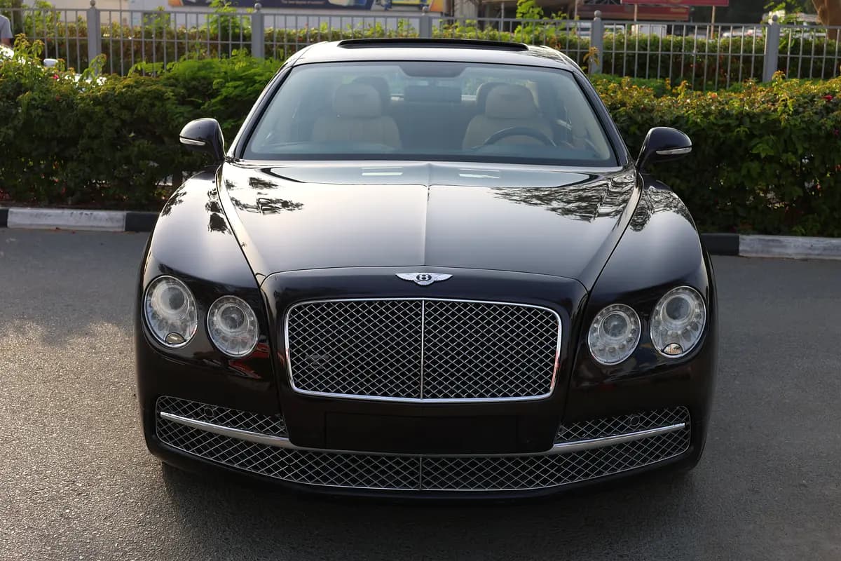 Bentley Flying Spur W12 2014 GCC Specs-71000km-EXCELLENT CONDITION - Thumbnail 6