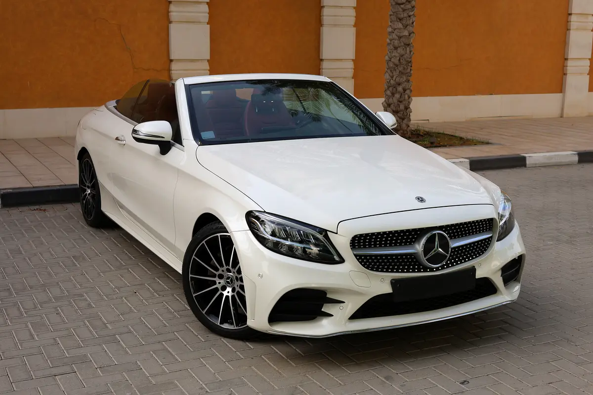 Mercedes-Benz C200 Coupe 2020, GCC Specs - Pristine Condition - Thumbnail 2