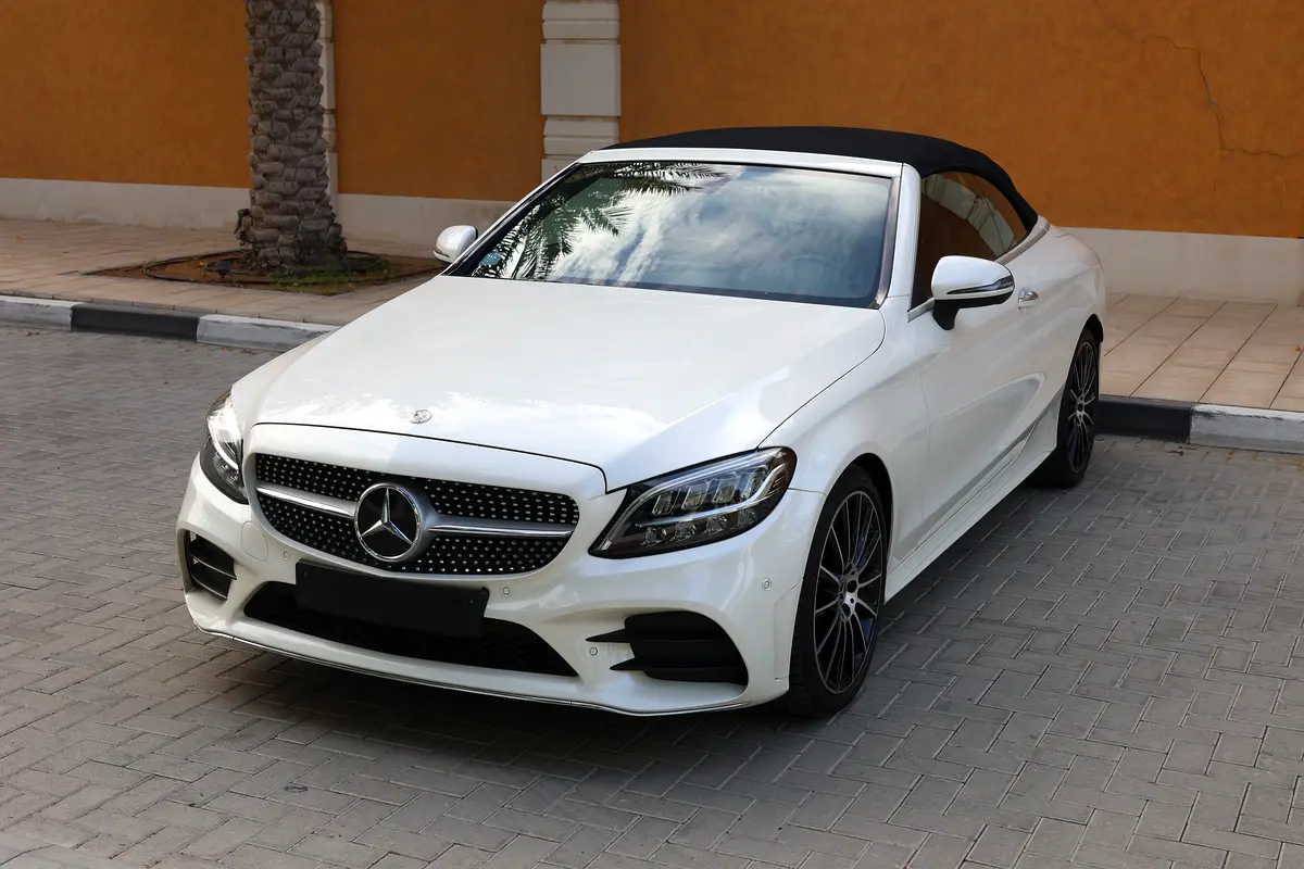 Mercedes-Benz C200 Coupe 2020, GCC Specs - Pristine Condition - Thumbnail 3