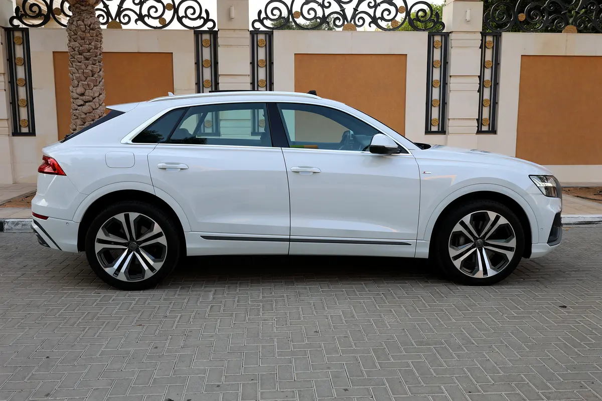Audi Q8 (55 TFSI Quattro)-2020-72000KM-GCC SPECS - Thumbnail 7