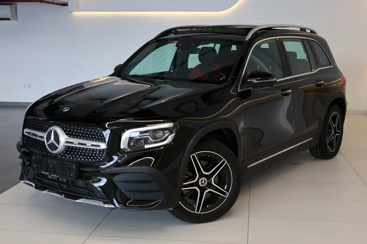 2023 Mercedes-Benz GLB 250 4MATIC | GCC Specs | Low Mileage 46000km-UNDER WARRANTY  SERVICE - Image 1