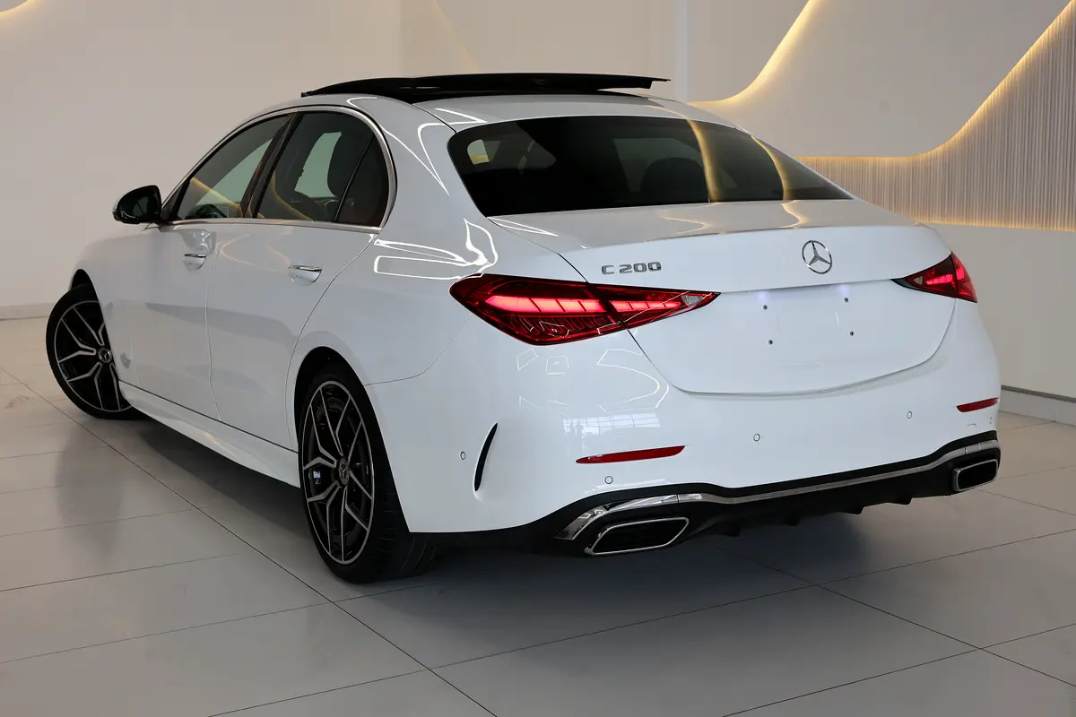 Pristine 2023 Mercedes-Benz C200 | GCC Specs | Low Mileage - Thumbnail 8