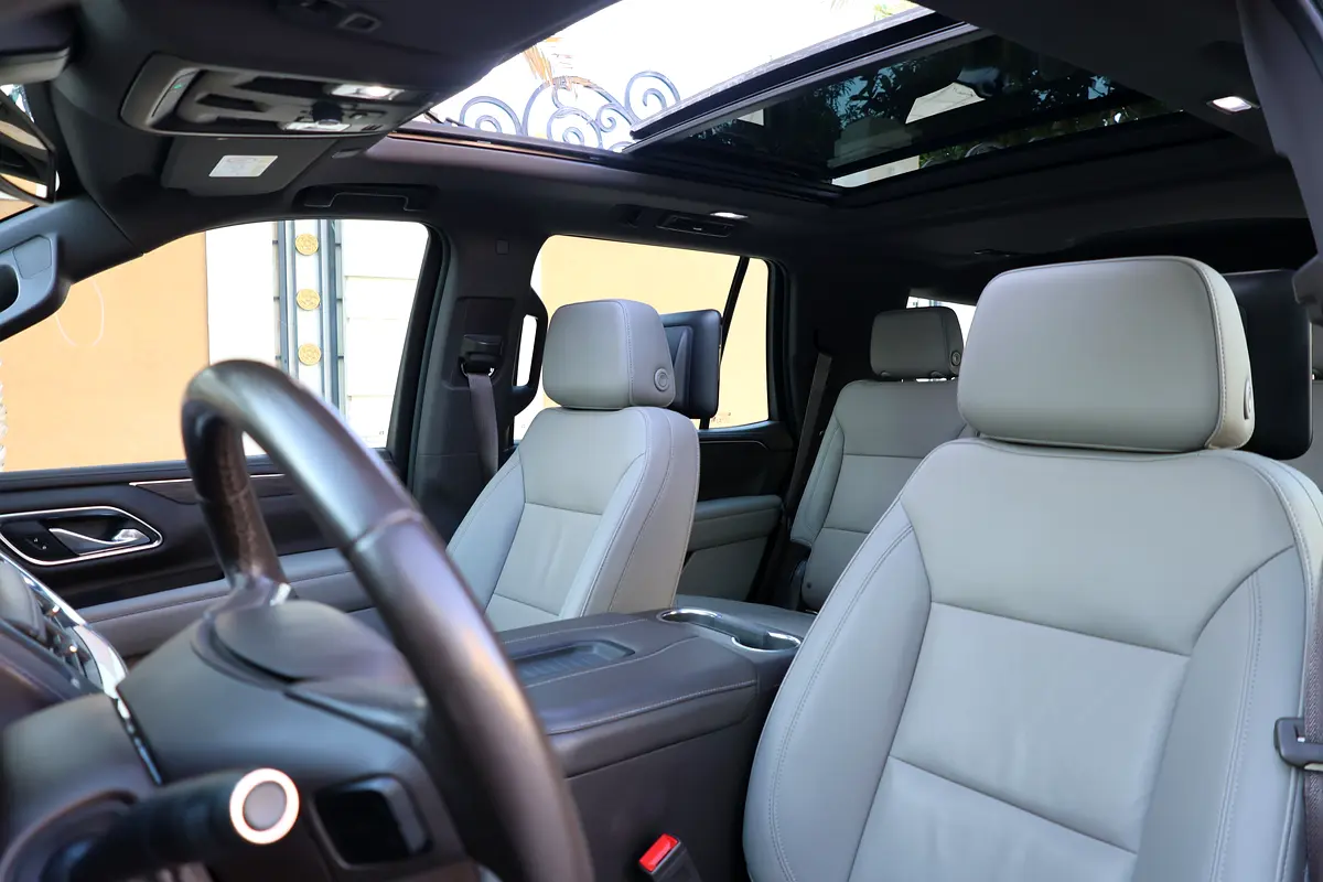 CHEVROLET TAHOE Z71-2022-76000KM-GCC SPECS-UNDER WARRANTY -EXCELLENT CONDITION - Thumbnail 10