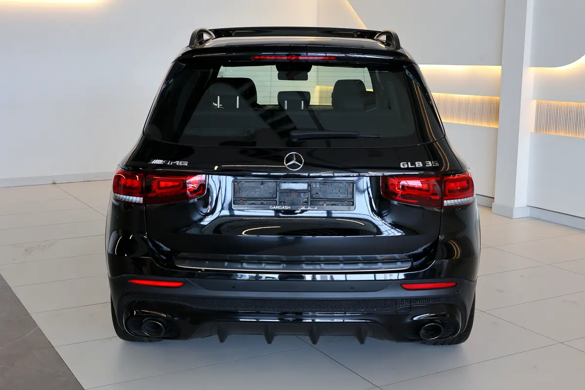 2023 Mercedes-Benz GLB 35 AMG - 3500KM-GCC Specs -Under warranty  service- Pristine Condition - Thumbnail 6