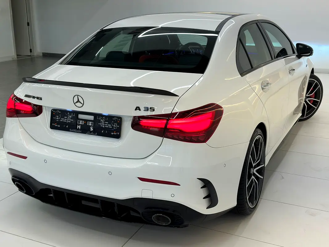 MERCEDES-BENZ A35-( AMG ENGINE) 5000KM-only 2024-UNDER WARRANTY  SERVICE-contract till 105000KM - Thumbnail 3