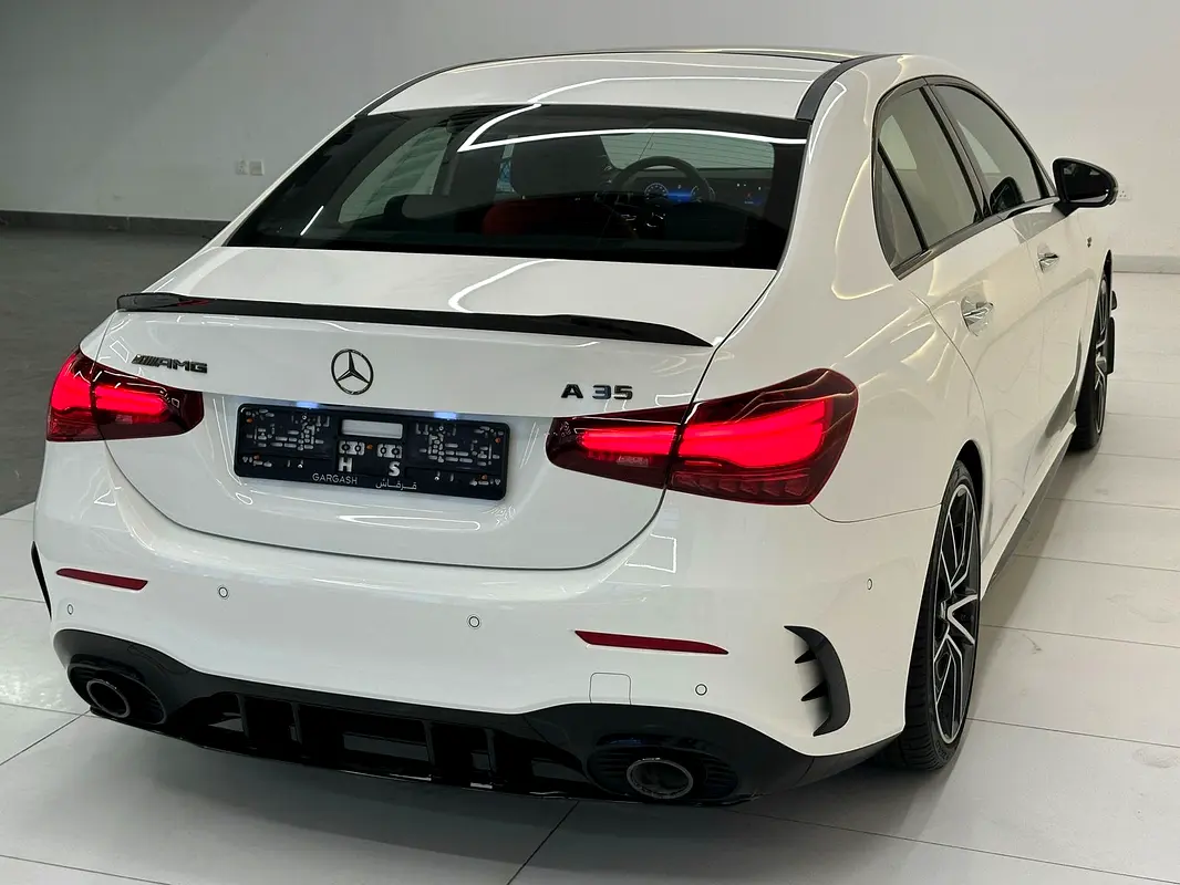 MERCEDES-BENZ A35-( AMG ENGINE) 5000KM-only 2024-UNDER WARRANTY  SERVICE-contract till 105000KM - Thumbnail 5