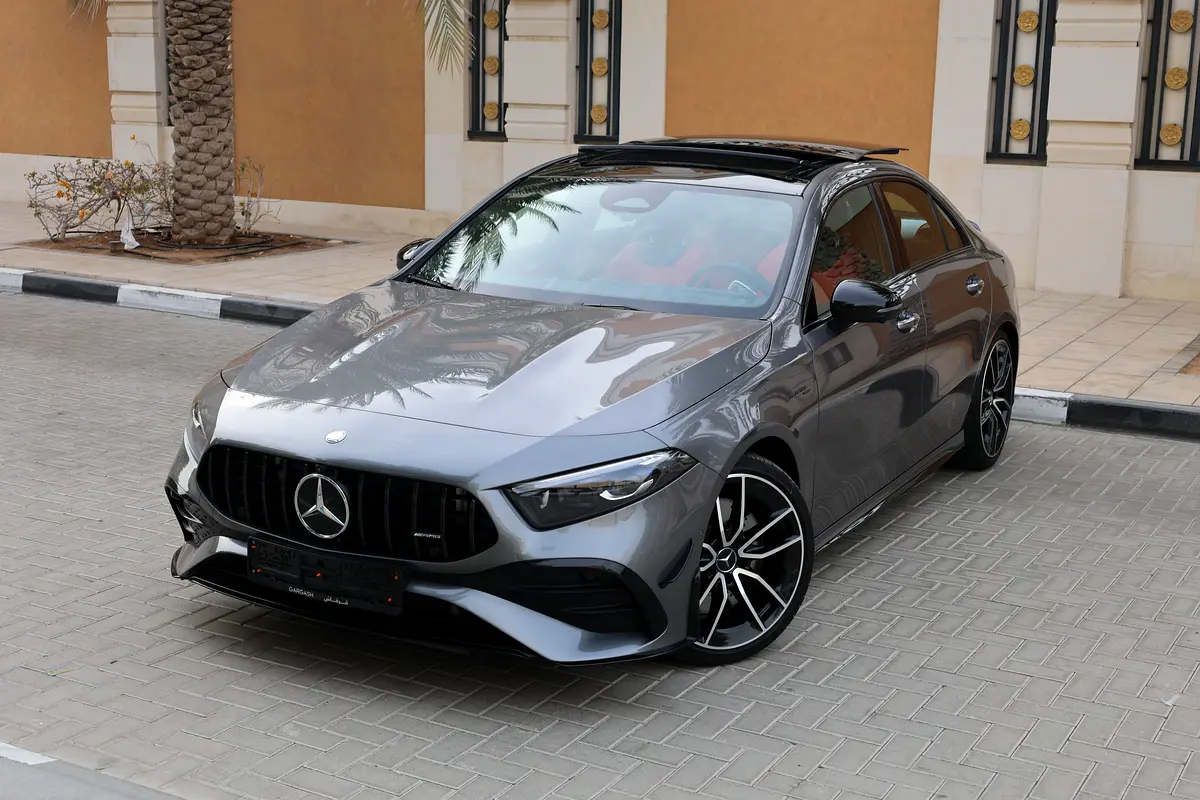 MERCEDES-BENZ A35-( AMG ENGINE)-8700km-2024-UNDER WARRANTY  SERVICE CONTRACT - Thumbnail 2