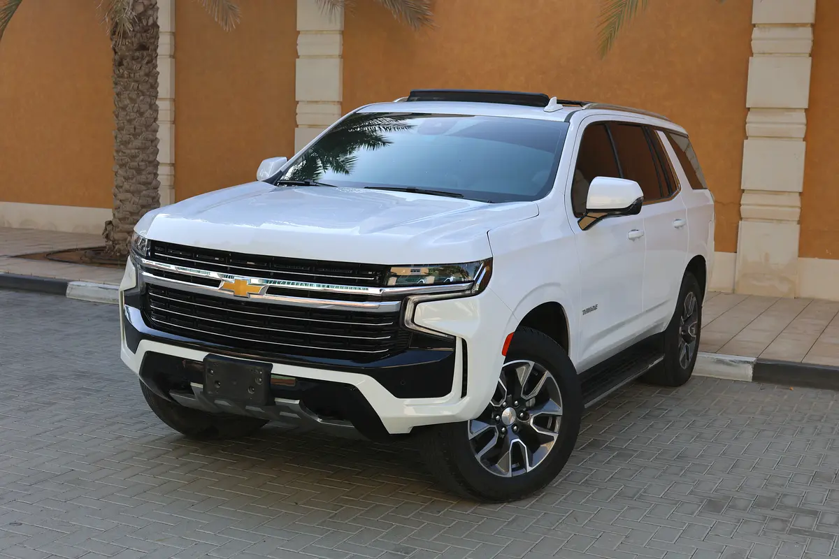 CHEVROLET TAHOE LT 4WD 5.3L V8 - GCC SPECS - UNDER WARRANTY / SERVICE 21-10-2027 - ACCIDENT FREE -