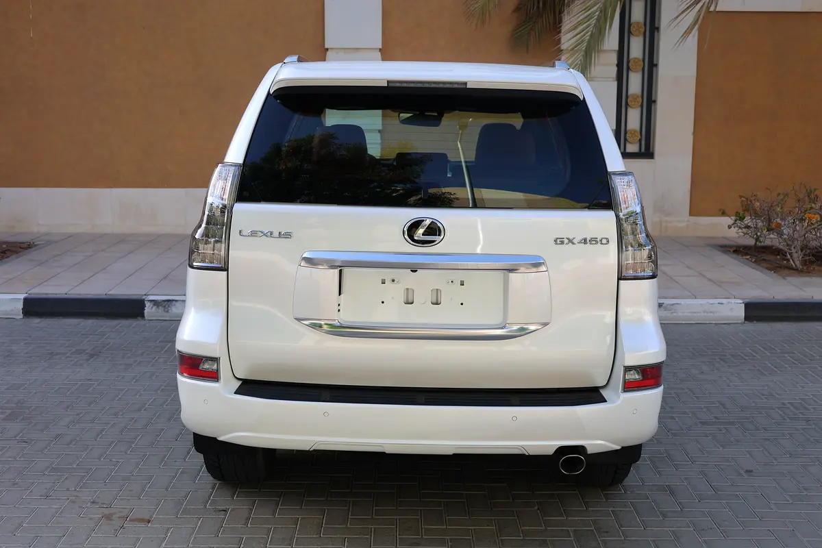 LEXUS GX460-PREMIUM-2023-54000KM-GCC SPECS -UNDER WARRANTY-EXCELLENT CONDITION - Thumbnail 9