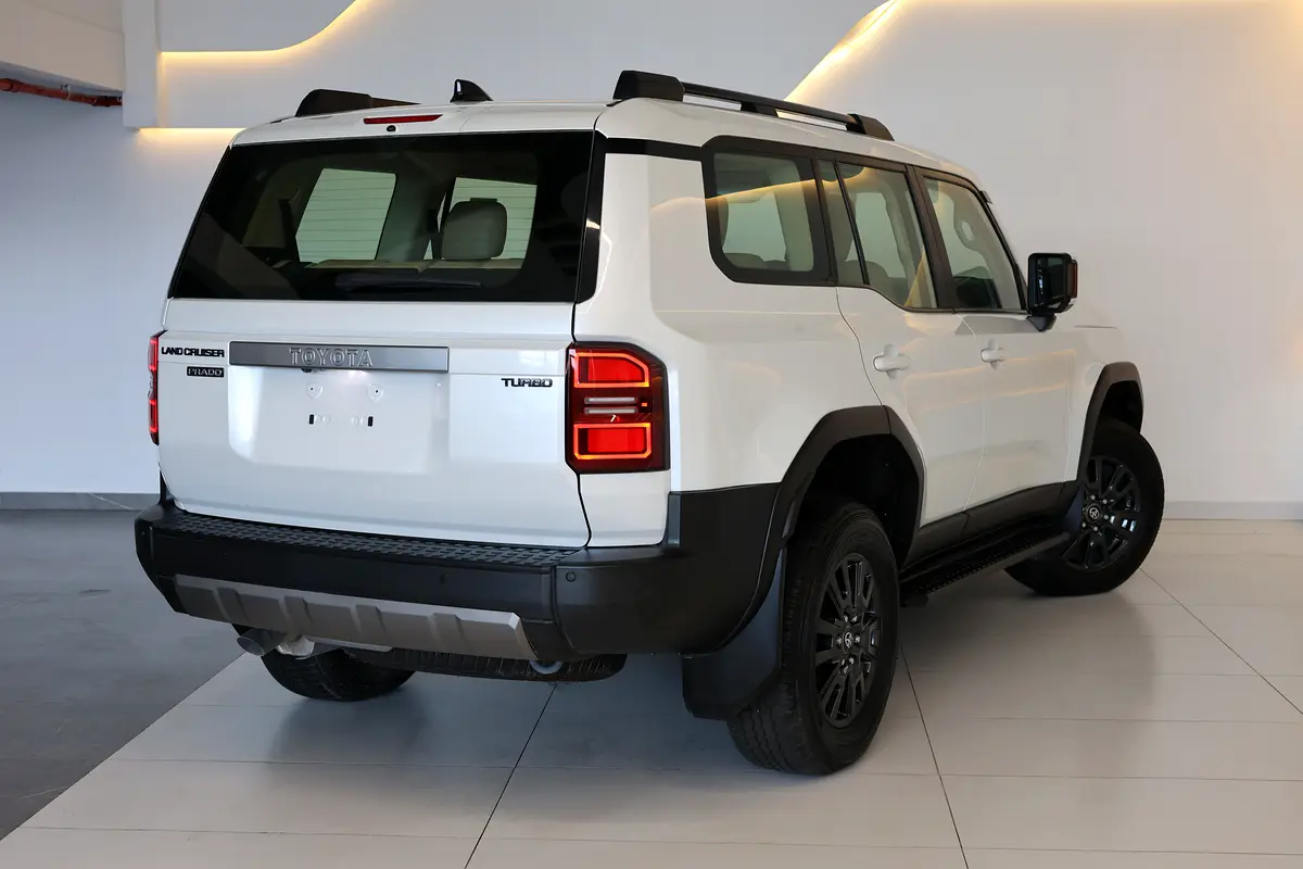 2024 Toyota Prado GXR-ZERO KM - GCC Specs -UNDER WARRANTY  SERVICE -Brand New - Thumbnail 3