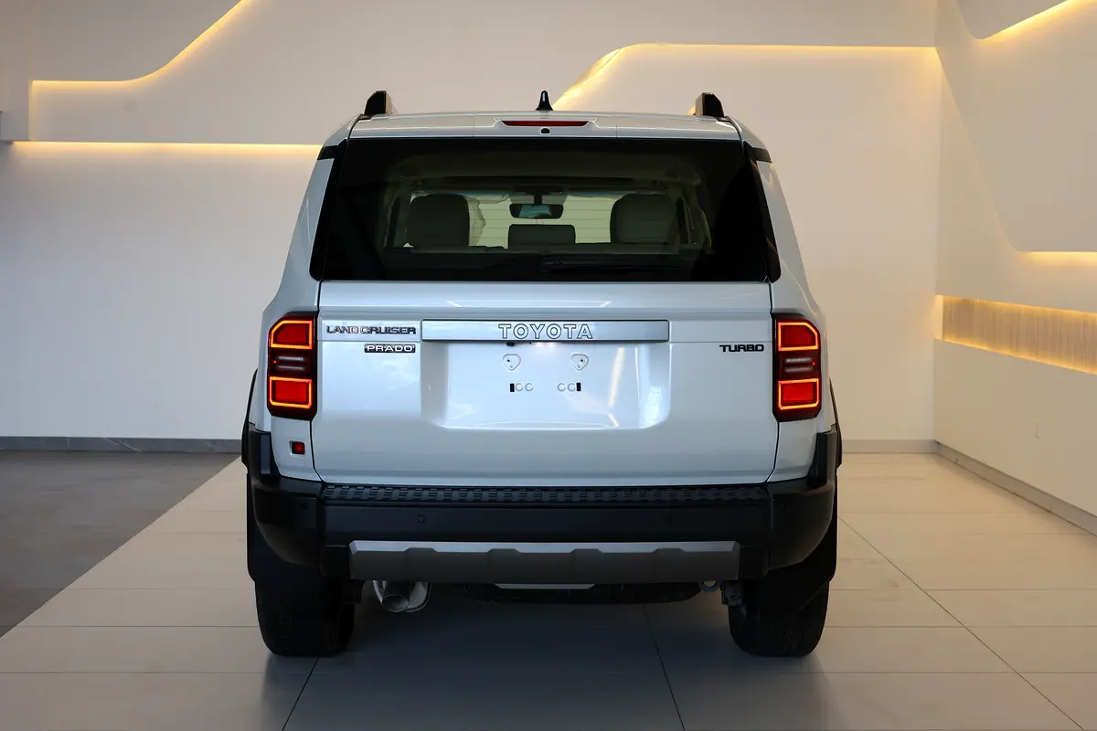 2024 Toyota Prado GXR-ZERO KM - GCC Specs -UNDER WARRANTY  SERVICE -Brand New - Thumbnail 7