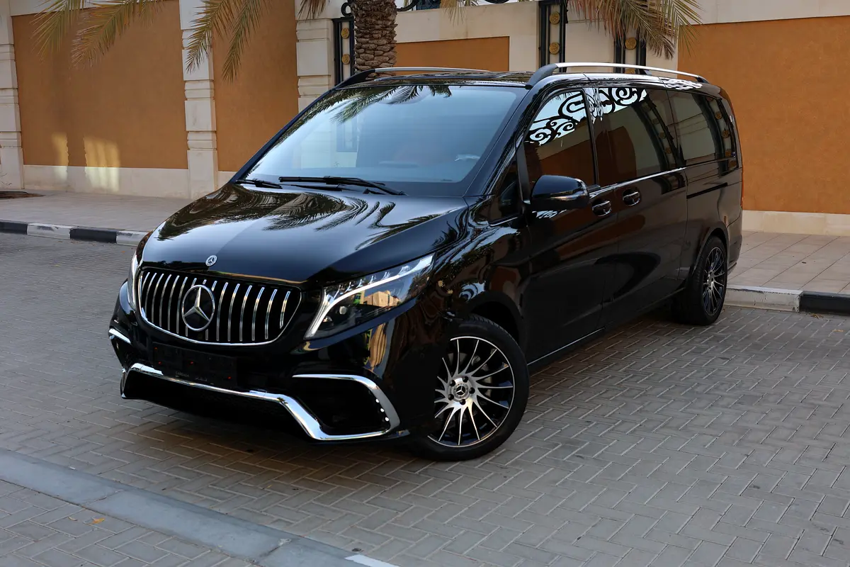 Mercedes-Benz V-Class V 250 2024 - GCC Specs - Brand New - Thumbnail 2
