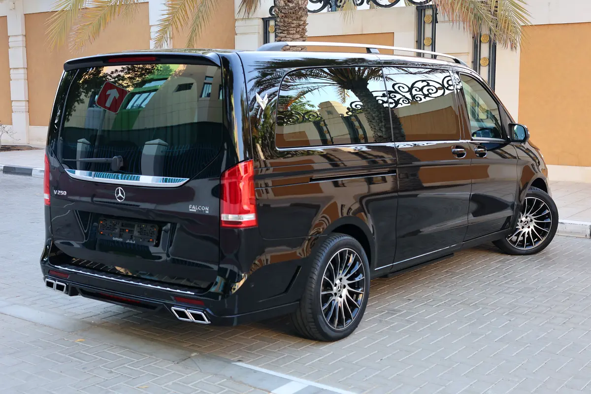 Mercedes-Benz V-Class V 250 2024 - GCC Specs - Brand New - Thumbnail 5