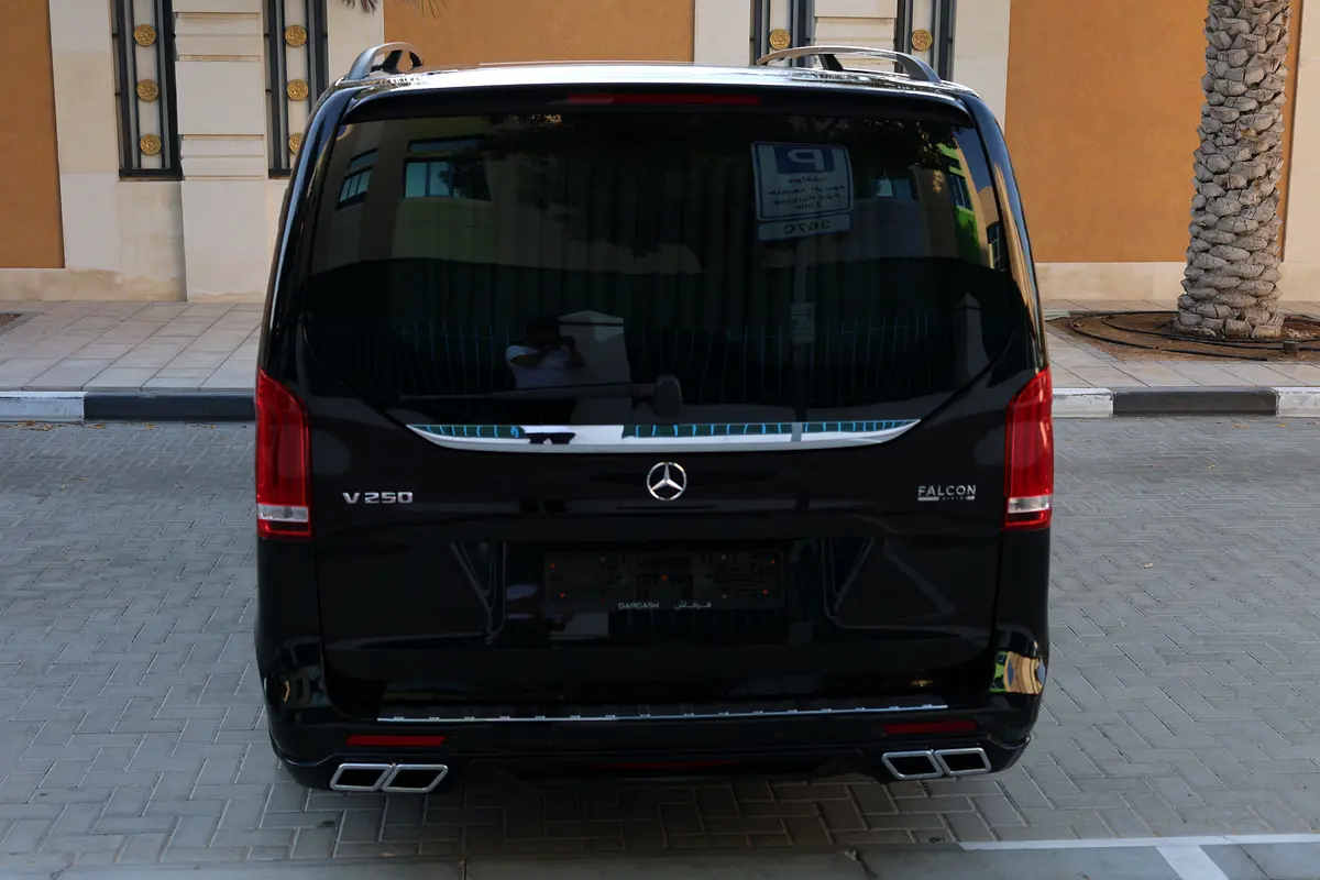 Mercedes-Benz V-Class V 250 2024 - GCC Specs - Brand New - Thumbnail 9