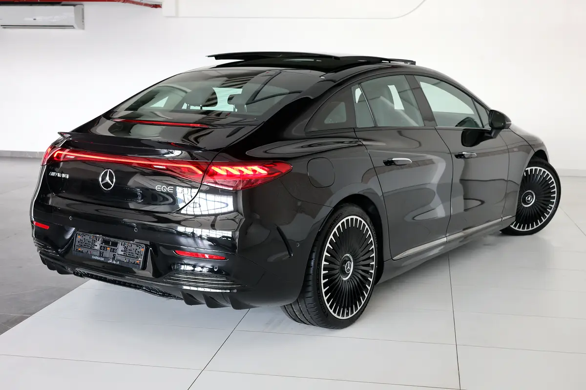 2024 Mercedes-Benz EQE 53 AMG 4MATIC+ -500KM- GCC Specs- Brand New-Under Warranty &amp; service - Thumbnail 3