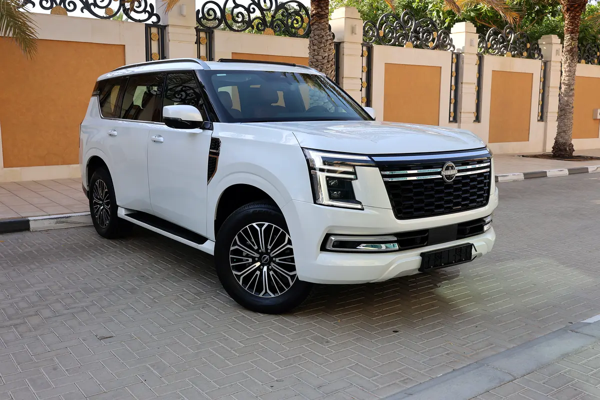 2025 Nissan Patrol SE Platinum - 49000KM-UNDER WARRANT  SERVICE-GCC Specs - Brand New - Thumbnail 2