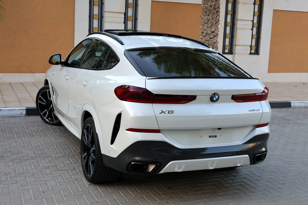 BMW X6-XDrive40i-2024-47000KM-GCC SPECS-UNDER WARRANTY SERVICE- EXCELLENT CONDITION - Thumbnail 3
